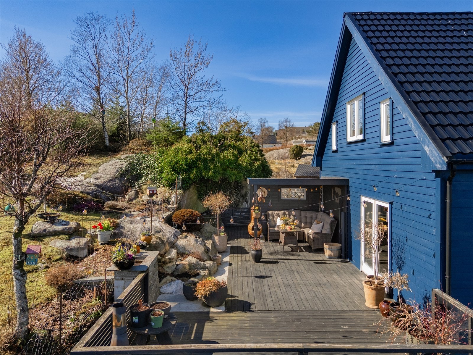 - Romslig terrasse på ca. 48m² - Galleribilde