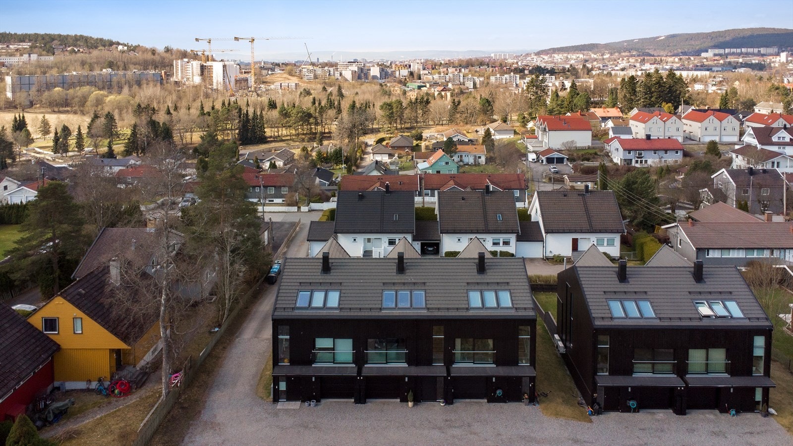 Høybråten er et etablert og svært familievennlig område med gode rekreasjonsmuligheter, flere barnehager og en svært attraktiv barneskole Galleribilde