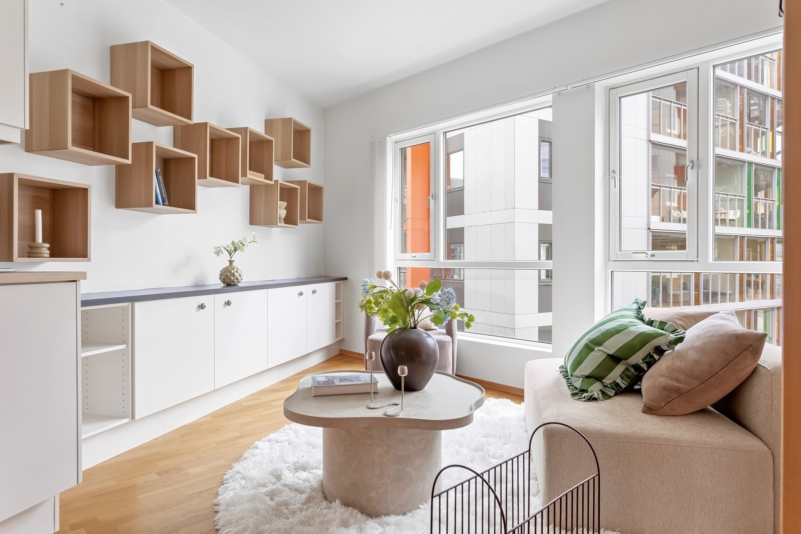 Rommet er innredet med moderne kvaliteter og en strømsparende radiator. Galleribilde