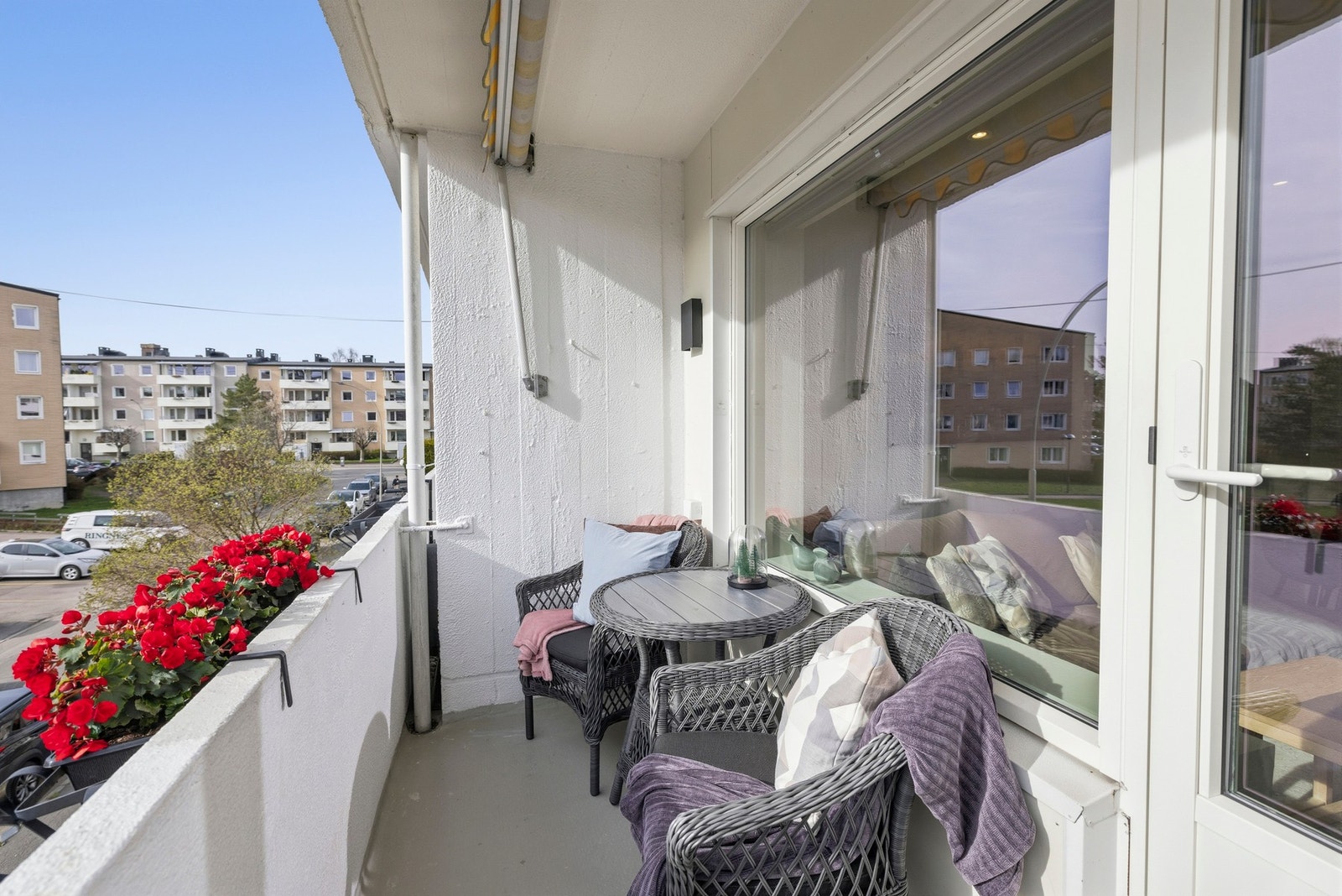 God plass til utemøbler og grill. Galleribilde