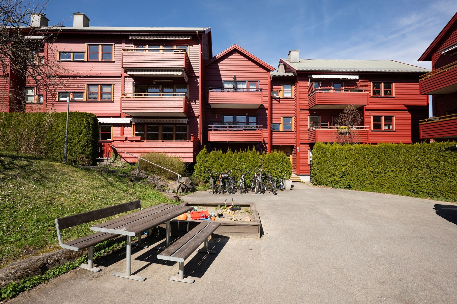 Veldrevet og hyggelig boligsameie. Galleribilde
