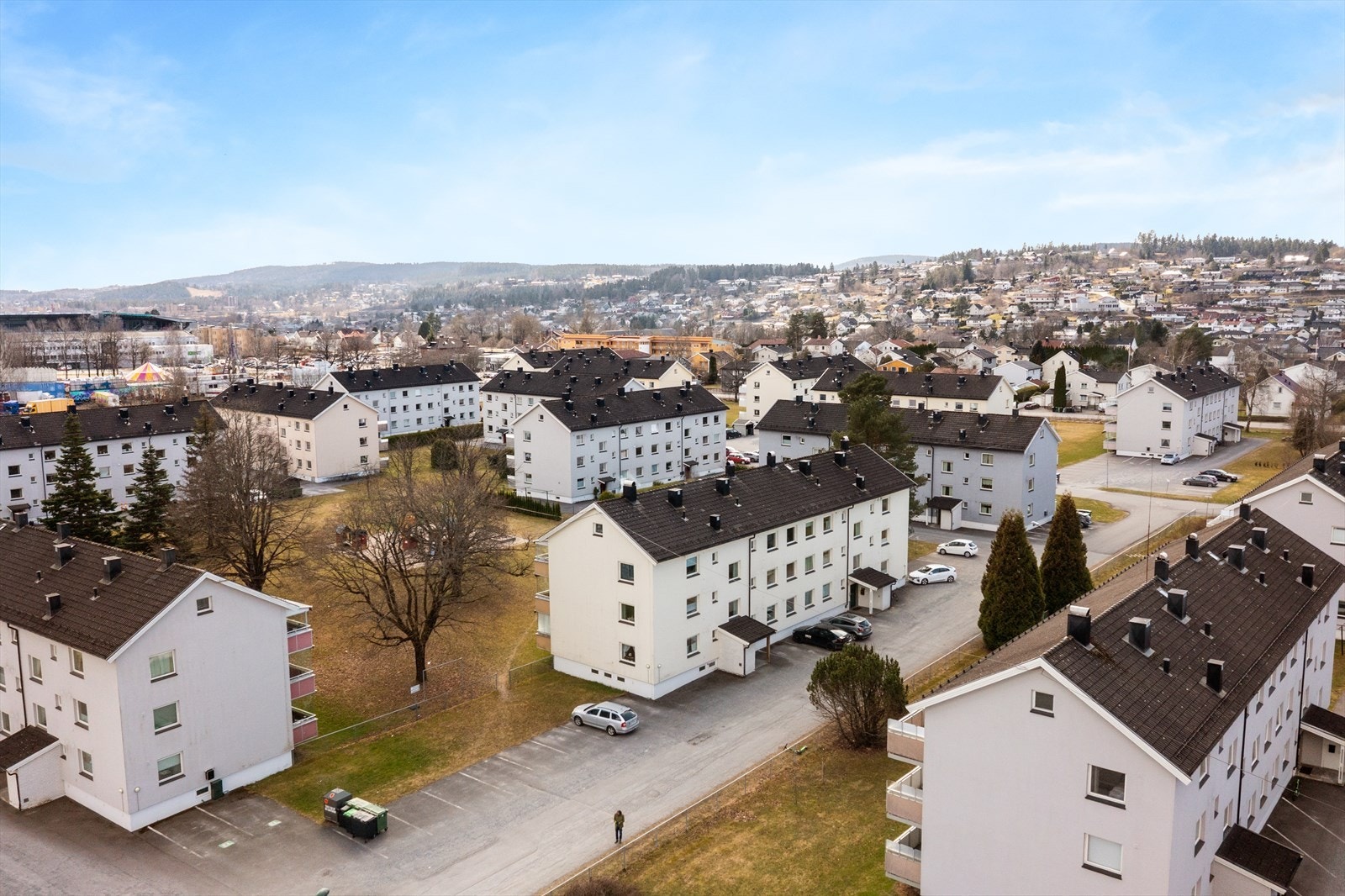 Leiligheten har fin beliggenhet i et attraktivt og sentrumsnært boligområde på Falkum i Skien, med nærhet til det meste! Galleribilde