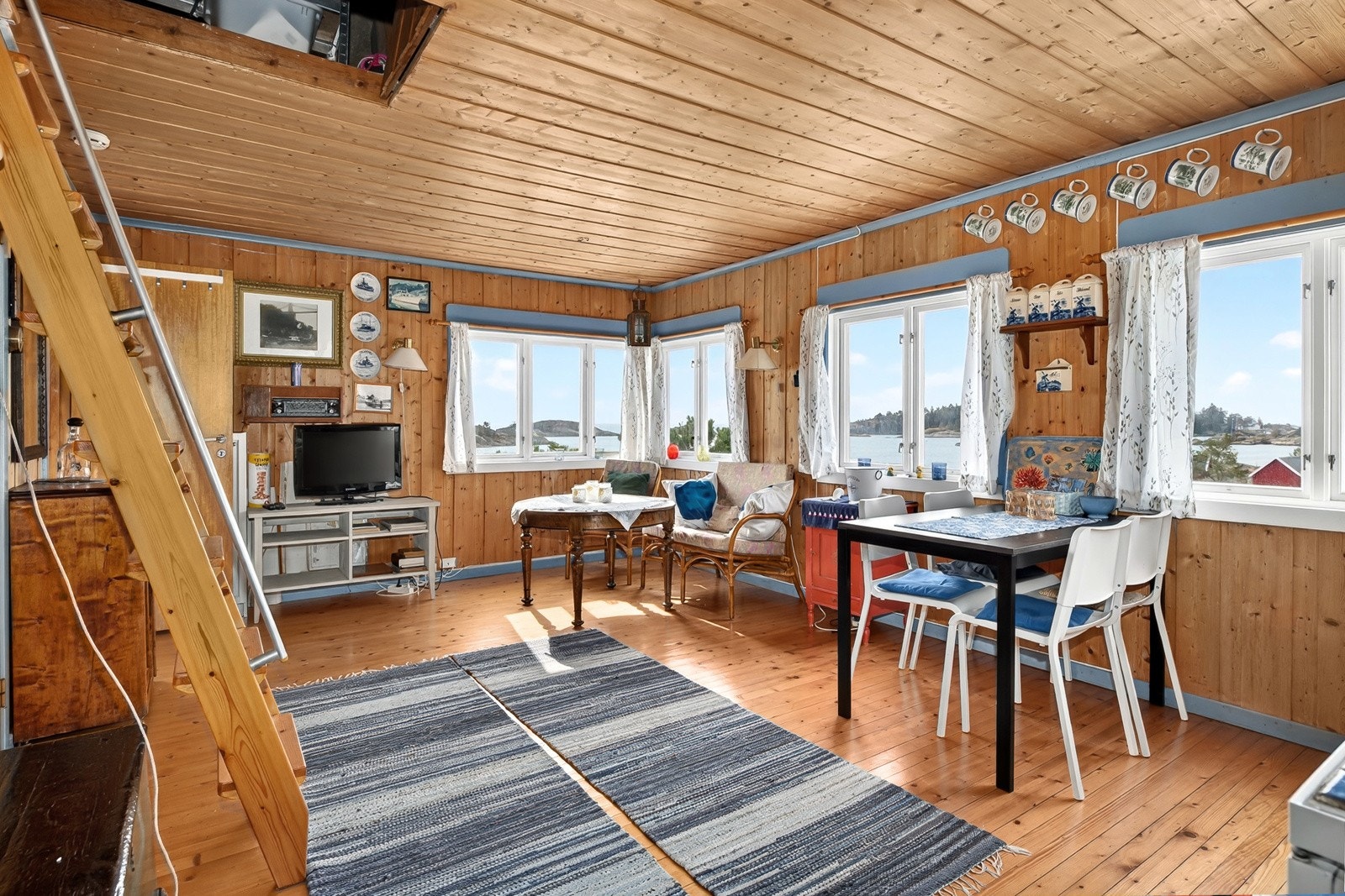 Hytte med alt på en flate Galleribilde