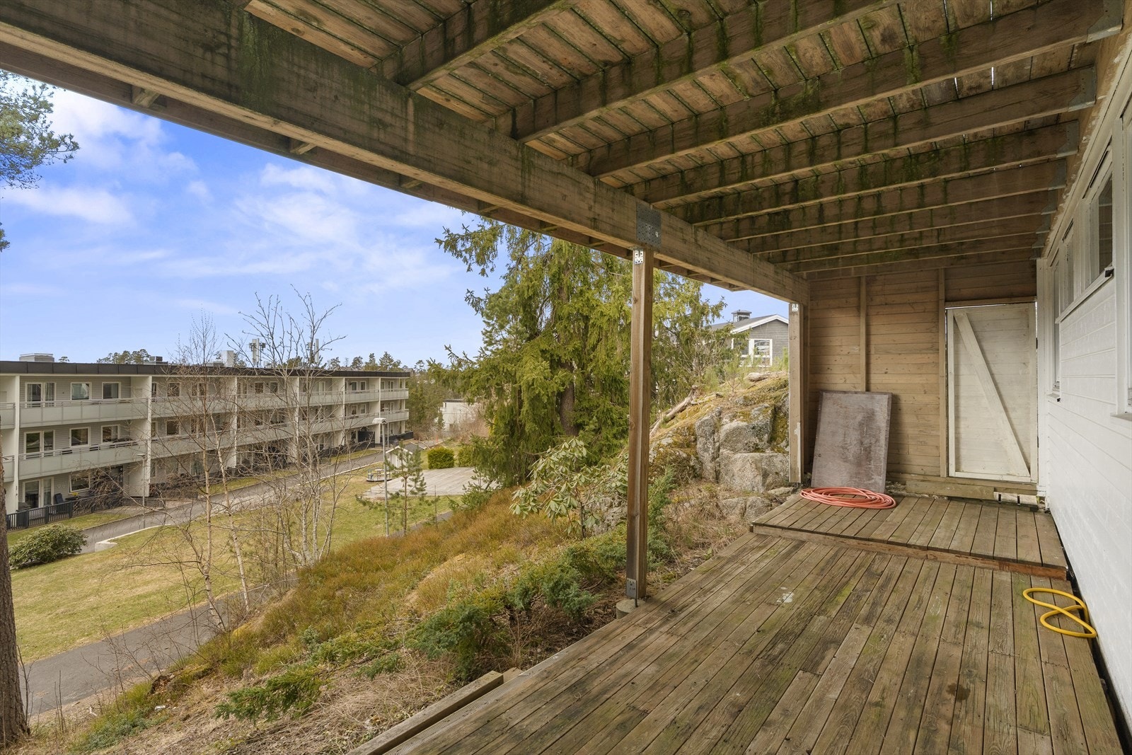 Terrassen er på hhv. ca 15 kvm. Galleribilde