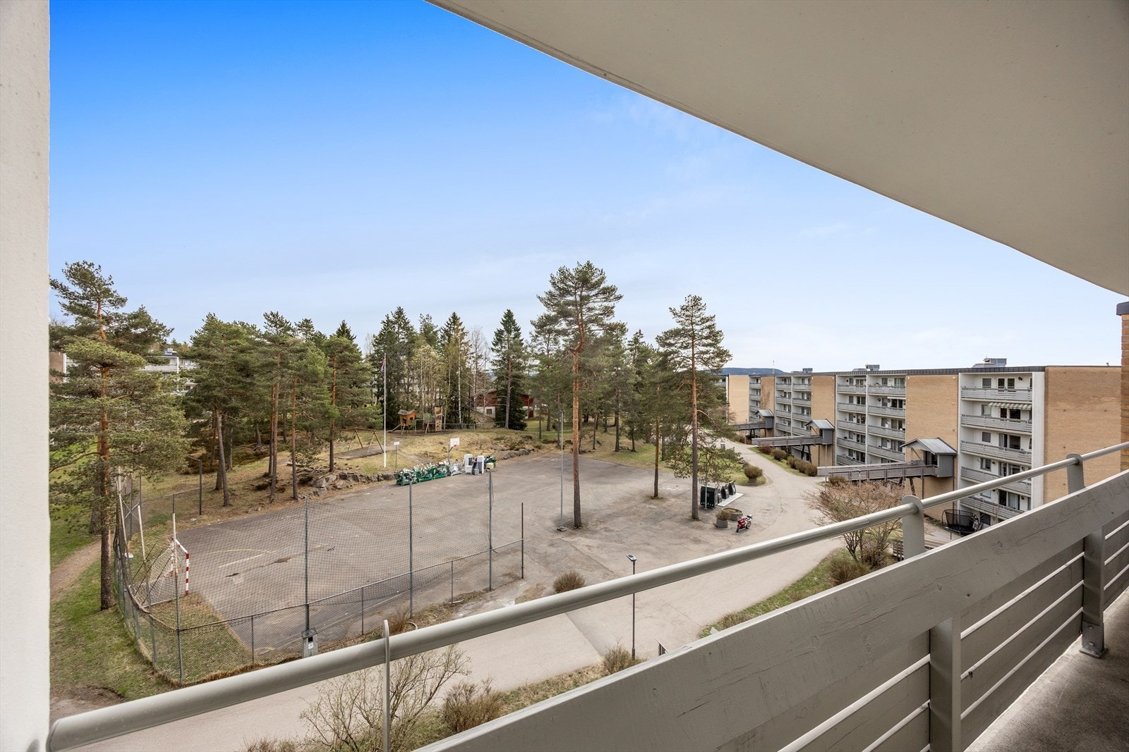 Her ifra har man utsikt mot trivelige skogsområder og rolige omgivelser. Galleribilde