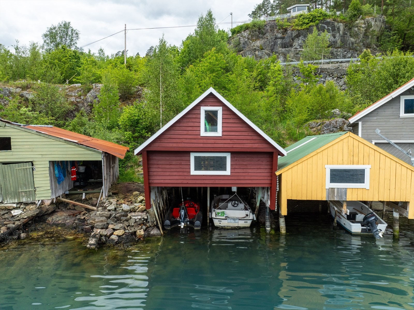 Naust med to plasser Galleribilde