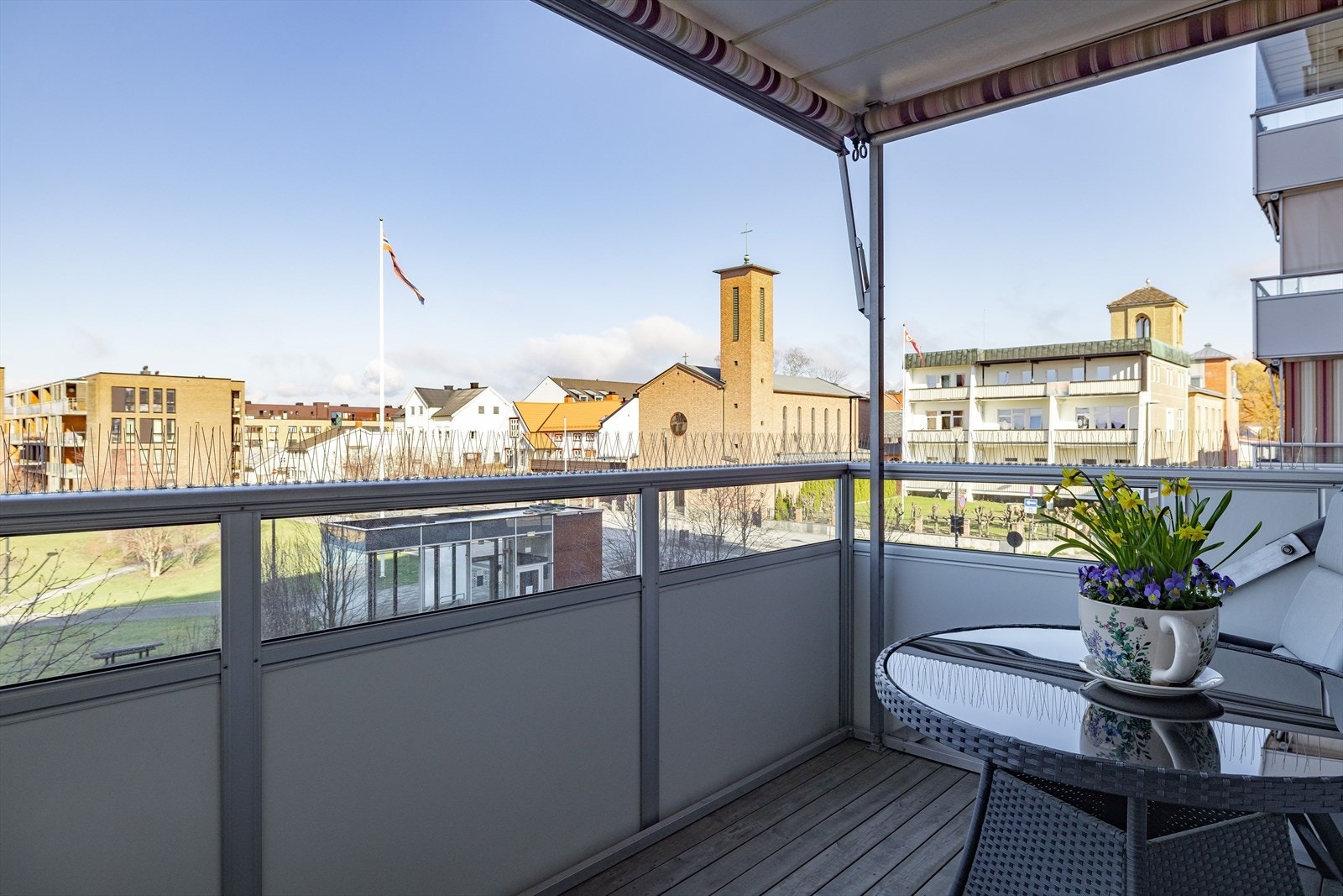 Her er det plass til sittegruppe med fint utsyn over parken på Vestre torg. Galleribilde