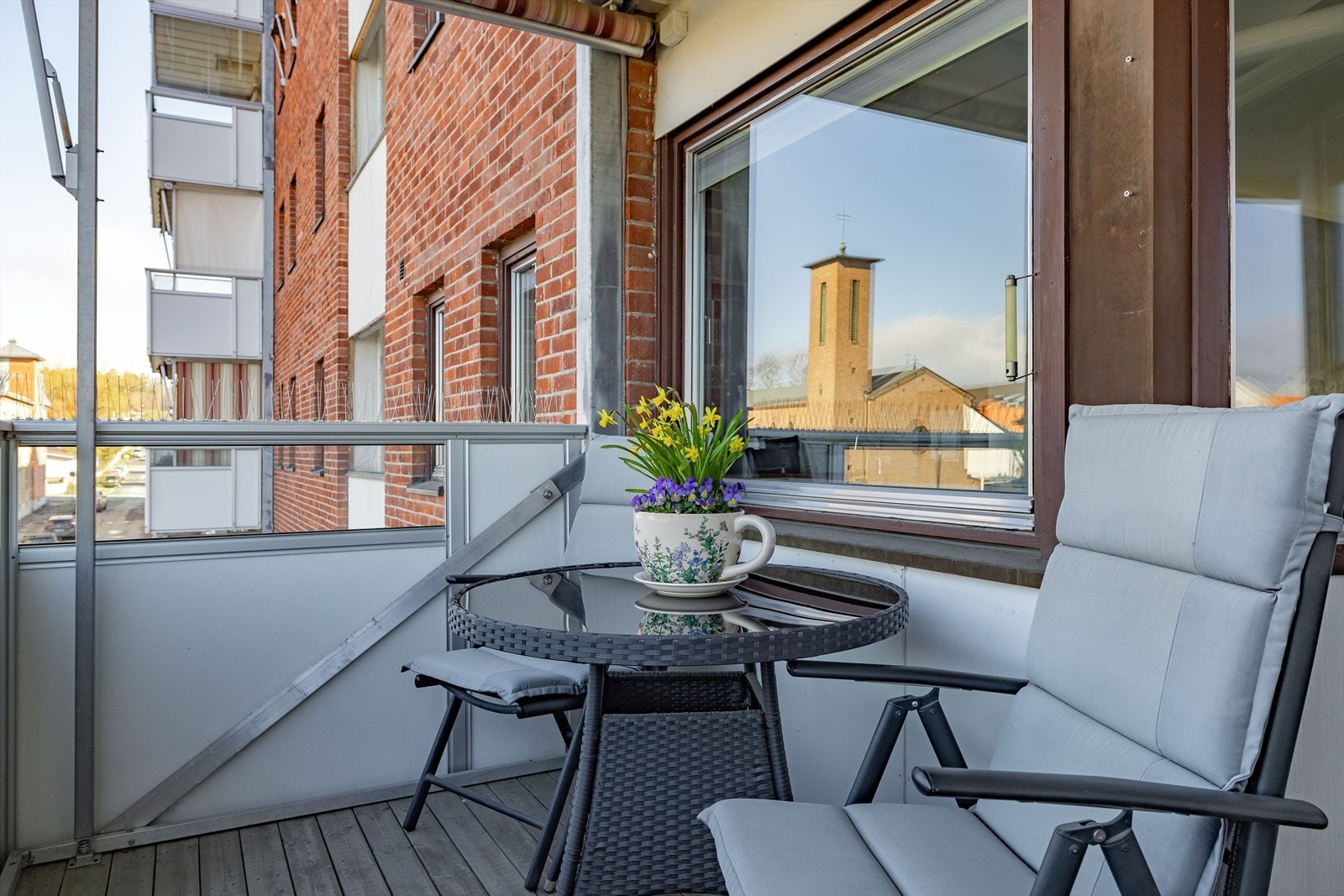 Fra stua er det utgang til vestvendt balkong på 8 m². Galleribilde
