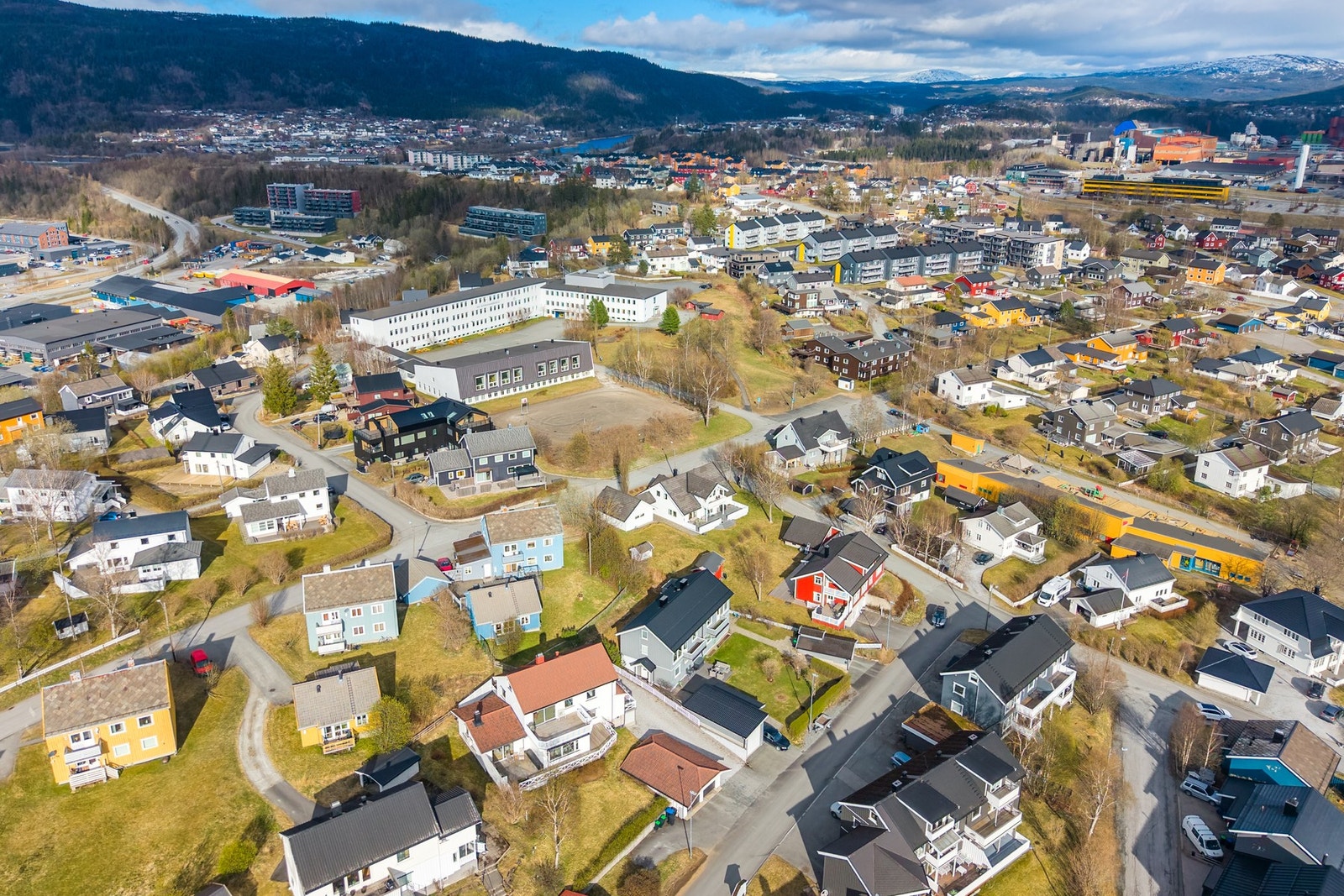 Johan Nygaardsvolds gate 32 fremstår som en komplett familiebolig i et meget etterspurt boligområde. Galleribilde