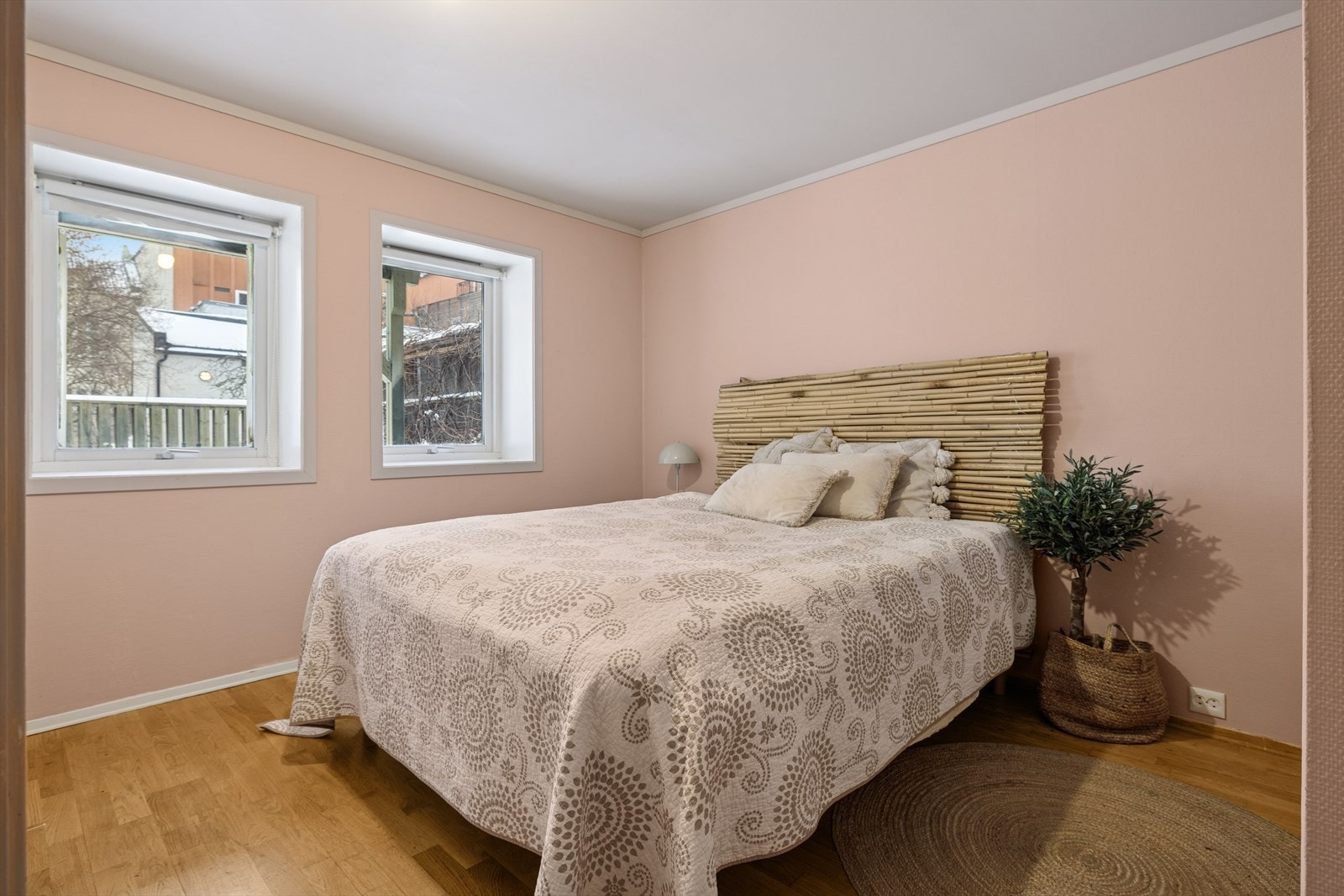 Soverommet har parkettgulv og slettmalte vegger. Galleribilde