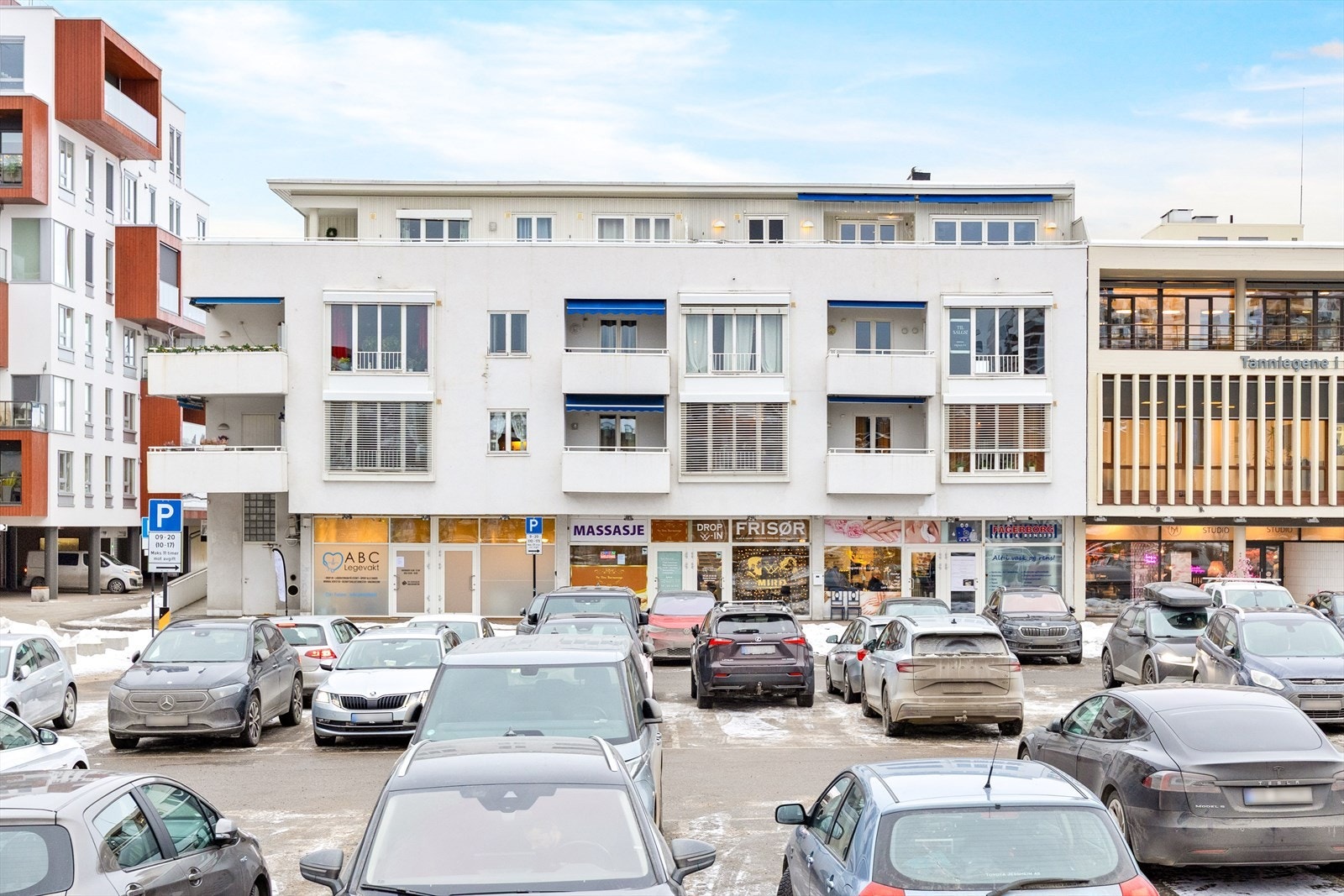 Leiligheten har supersentral plassering i Lillestrøm sentrum, med alt du behøver i hverdagen rett utenfor døren. Galleribilde
