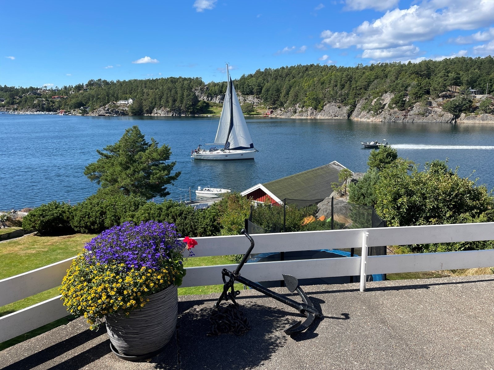 Sommeridyll i Lillesands skjærgård. Galleribilde