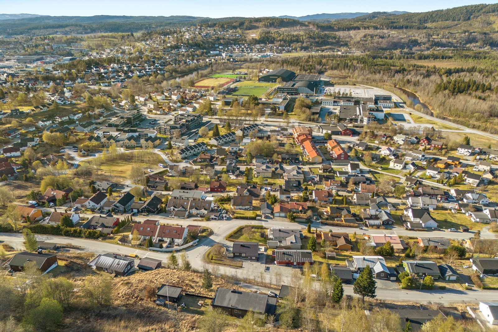 Gangavstand til skoler, idrettsanlegg og sentrum Galleribilde