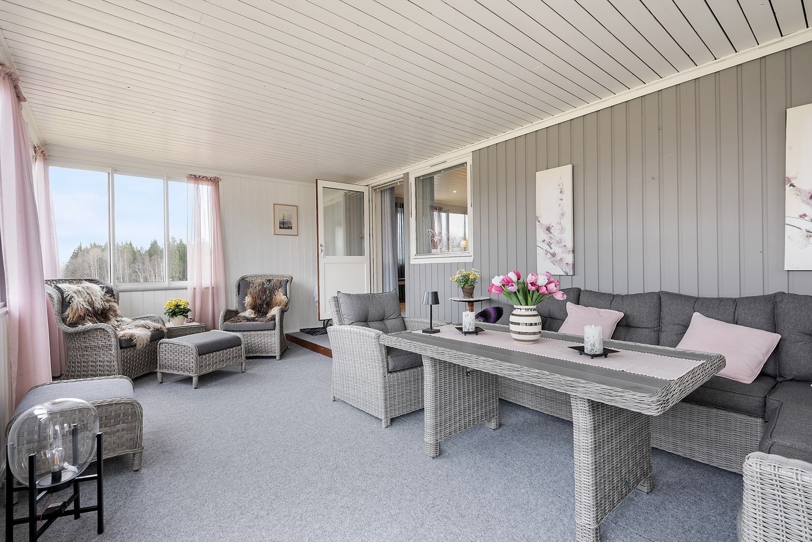 God plass for møblement. Galleribilde
