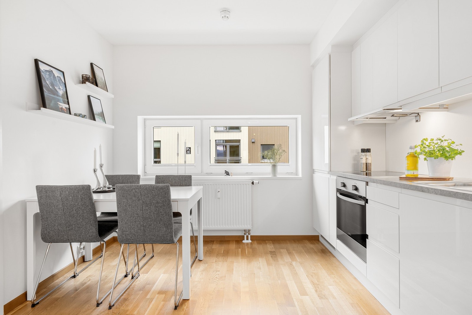 Billige bokostnader hvor TV, internett og fjenvarme er inkludert i felleskostnadene. Galleribilde