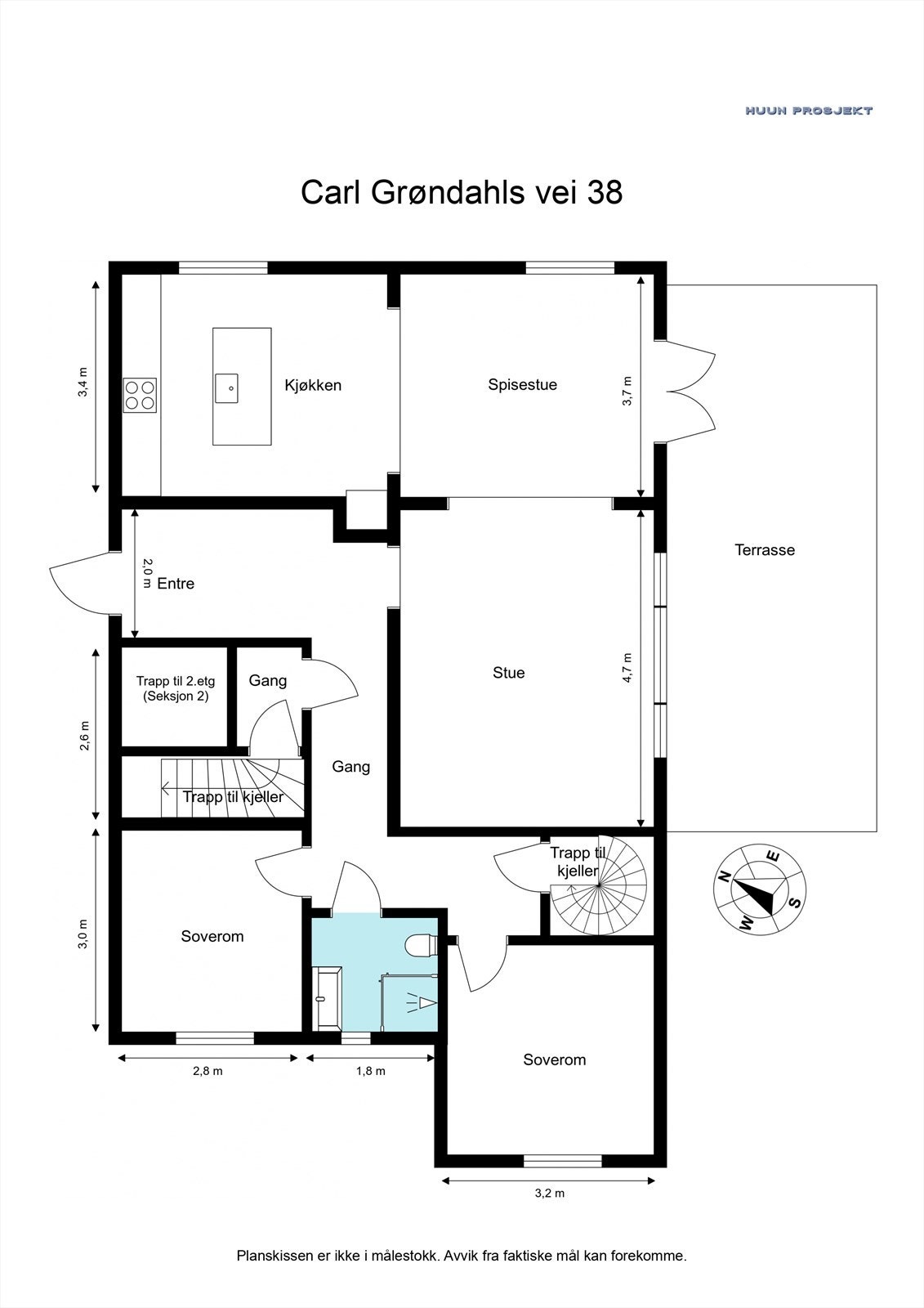 1. etasje (96 kvm BRA-i + ca. 25 kvm terrasse med trapp direkte ned til hagen) består av: Entré/gang, stue, kjøkken, trapperom, bad og 2 soverom. Galleribilde