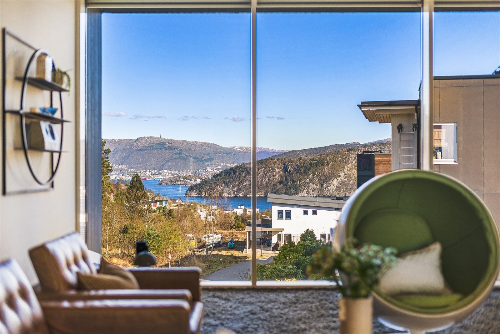 Her har man en herlig utsikt mot byfjorden, Rundemann og Bergen sentrum. Galleribilde
