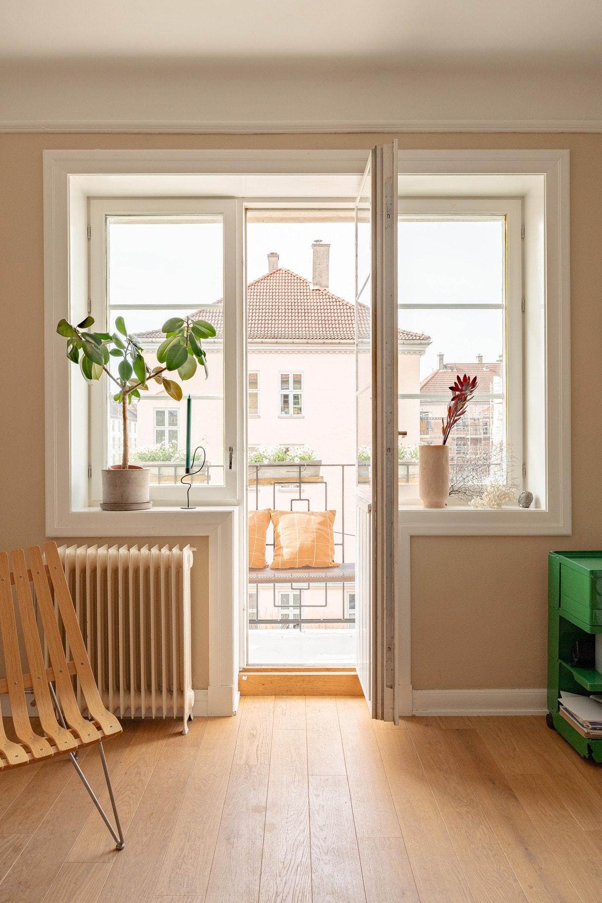 Herfra er det utgang til balkong. Galleribilde