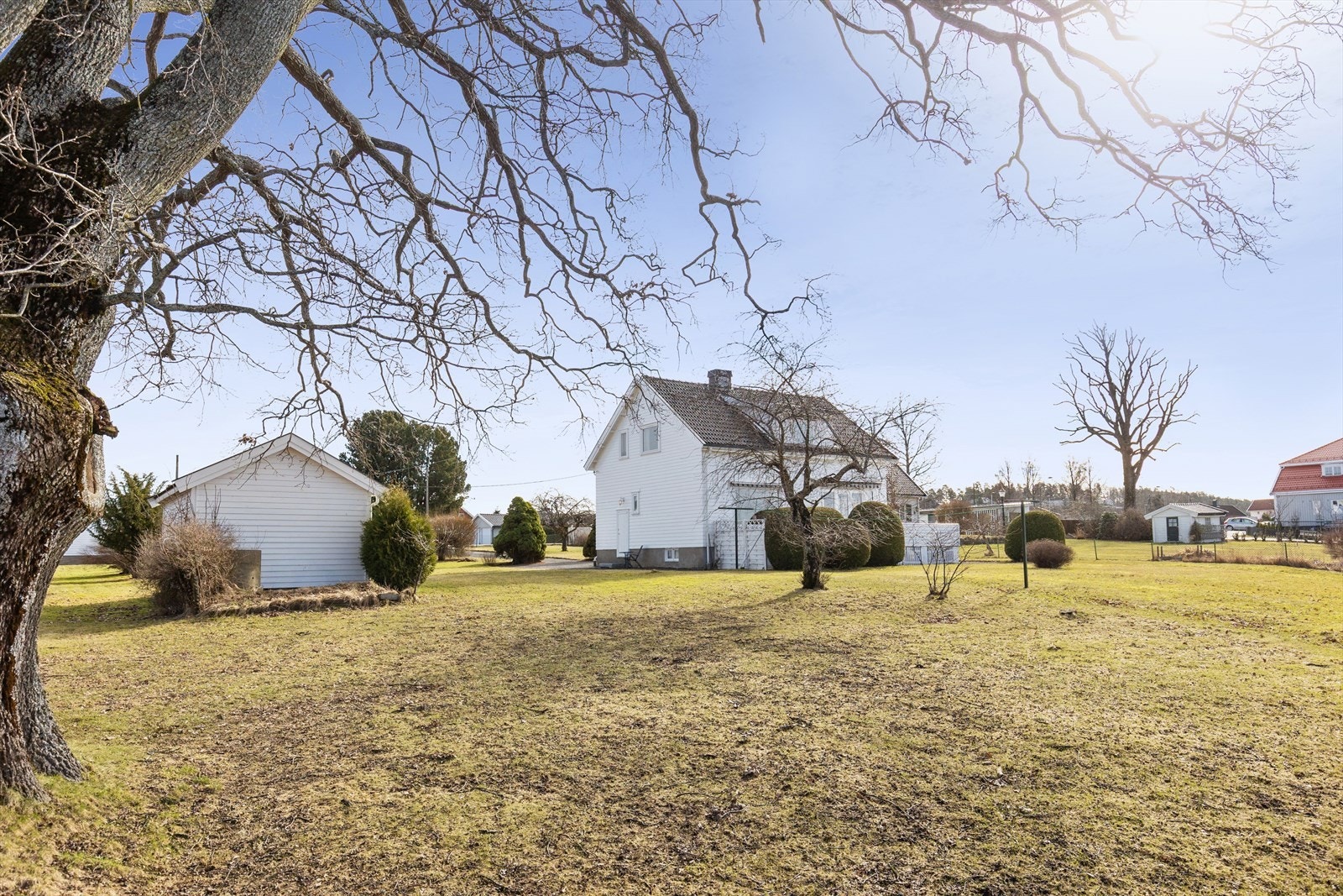 Området er ideelt for barnefamilier med kort vei til flere populære barnehager, rolig og trygg skolevei samt gode idrettstilbud Galleribilde