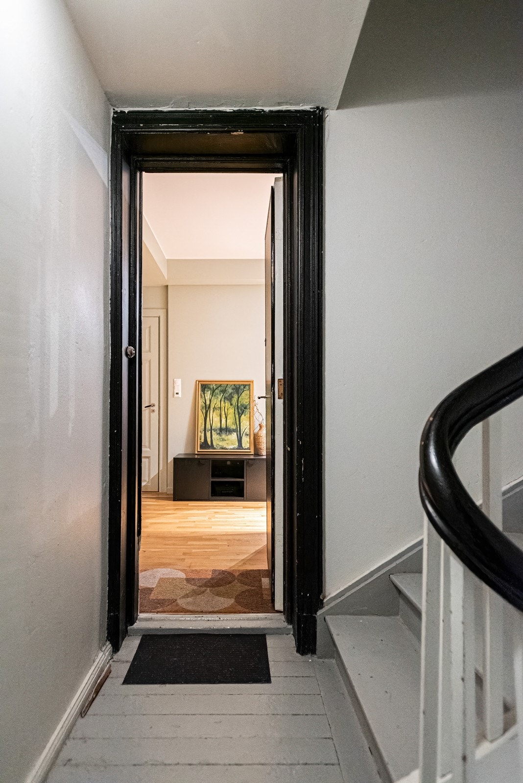Inngang til hybel via baktrapp Galleribilde