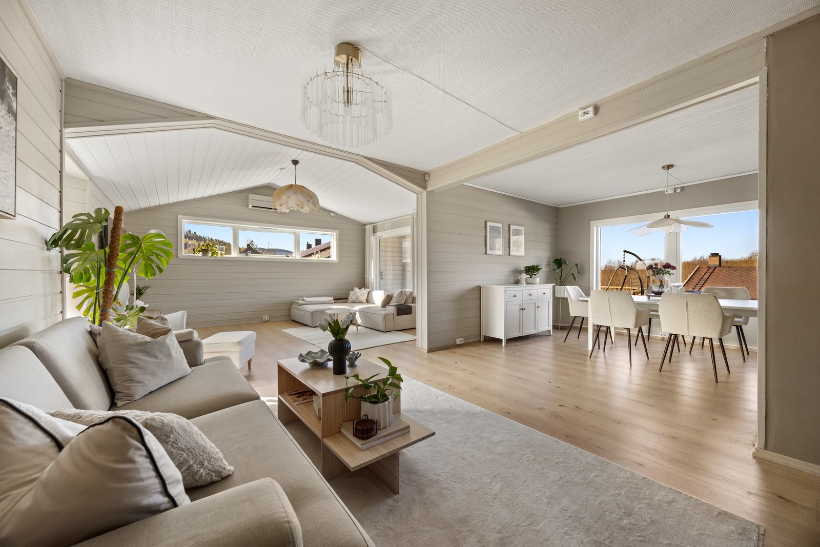 Velkommen til Helgesvegen 63, presentert av EiendomsMegler1 v/ Magnus Aasland. Galleribilde