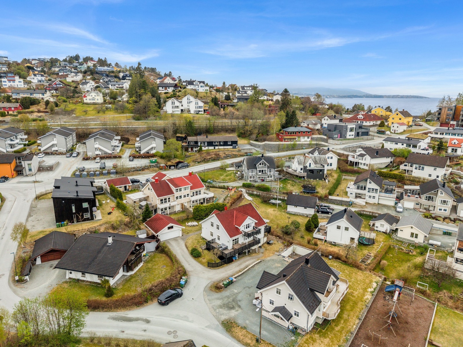 Dronefoto av nærområdet. Galleribilde
