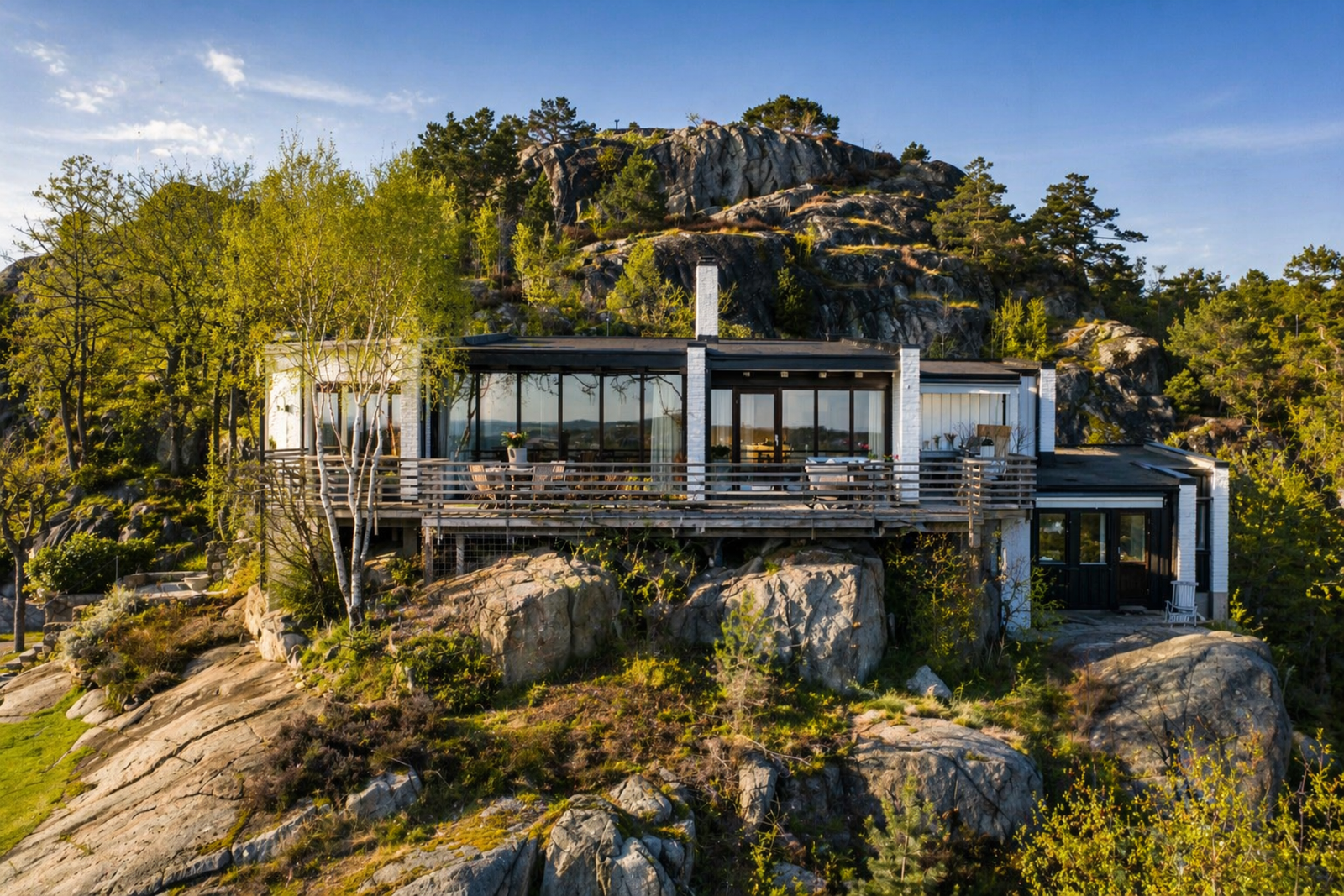 Unik bebyggelse på byens beste utsiktstomt Galleribilde