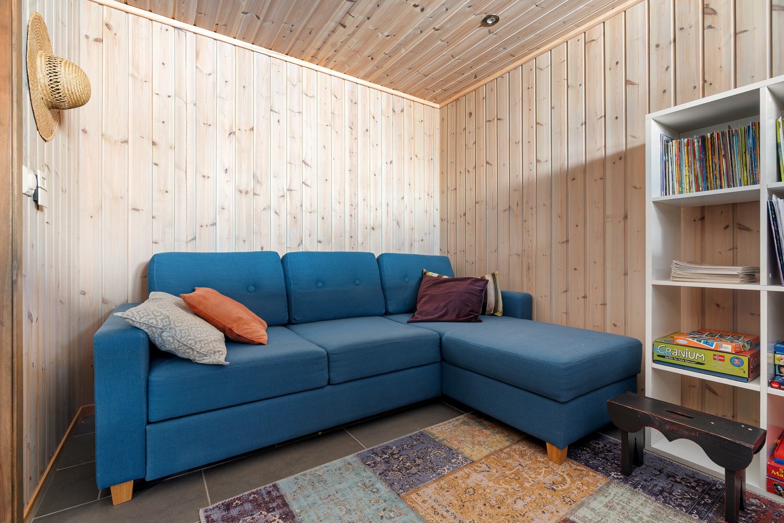 Hytta har 3 soverom og ekstra TV-stue.