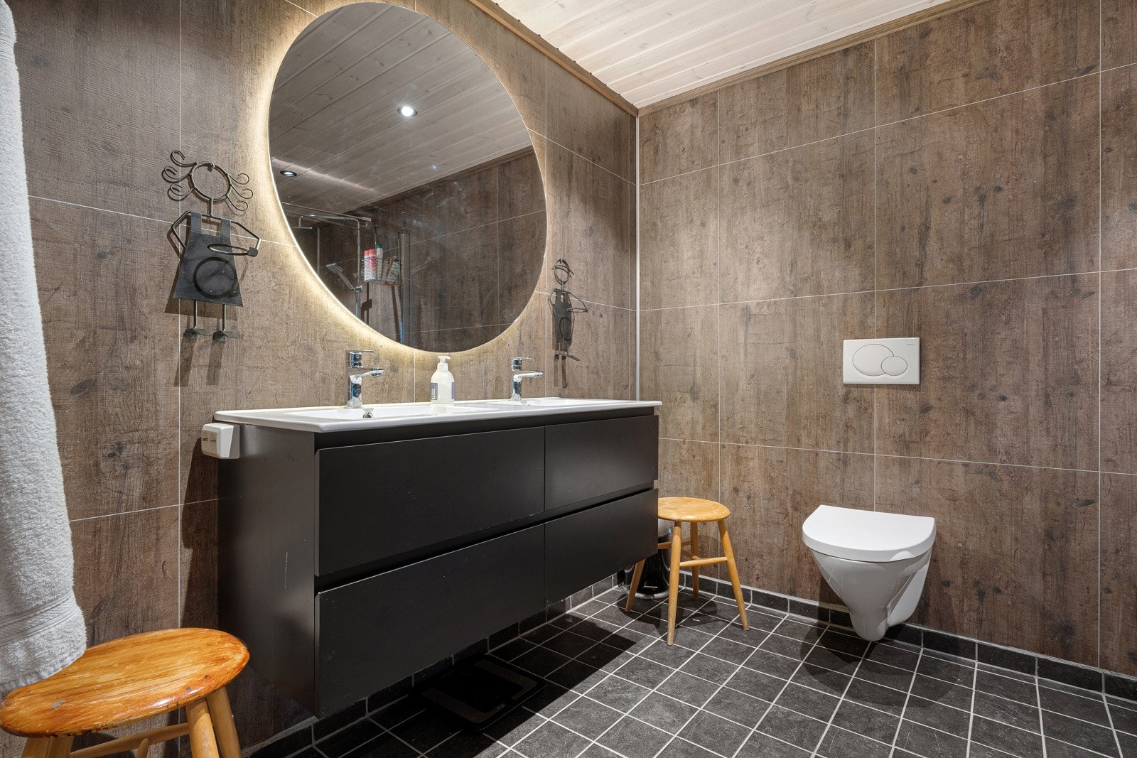 Flott bad som ble modernistert i 2020.