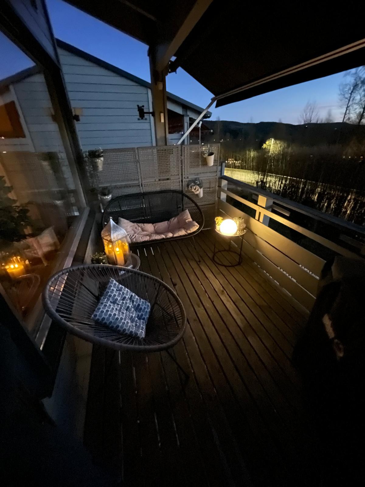 Kveld på balkongen Galleribilde