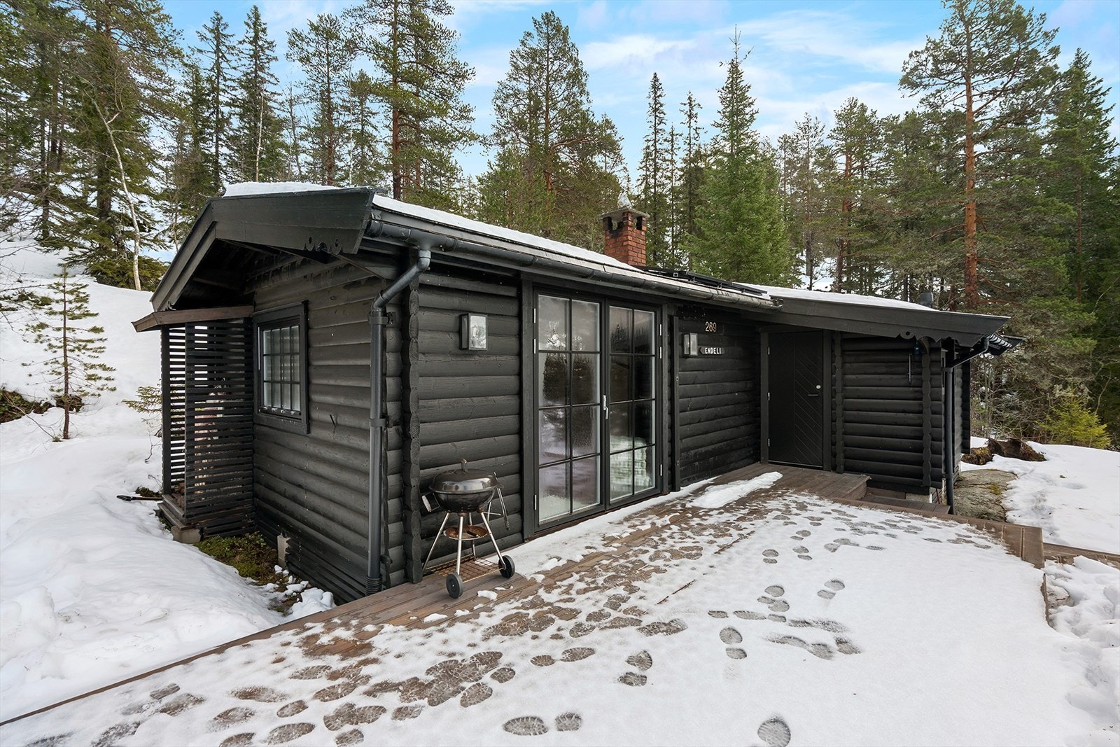 Stor terrasse hvor man kan nyte livet hele året Galleribilde