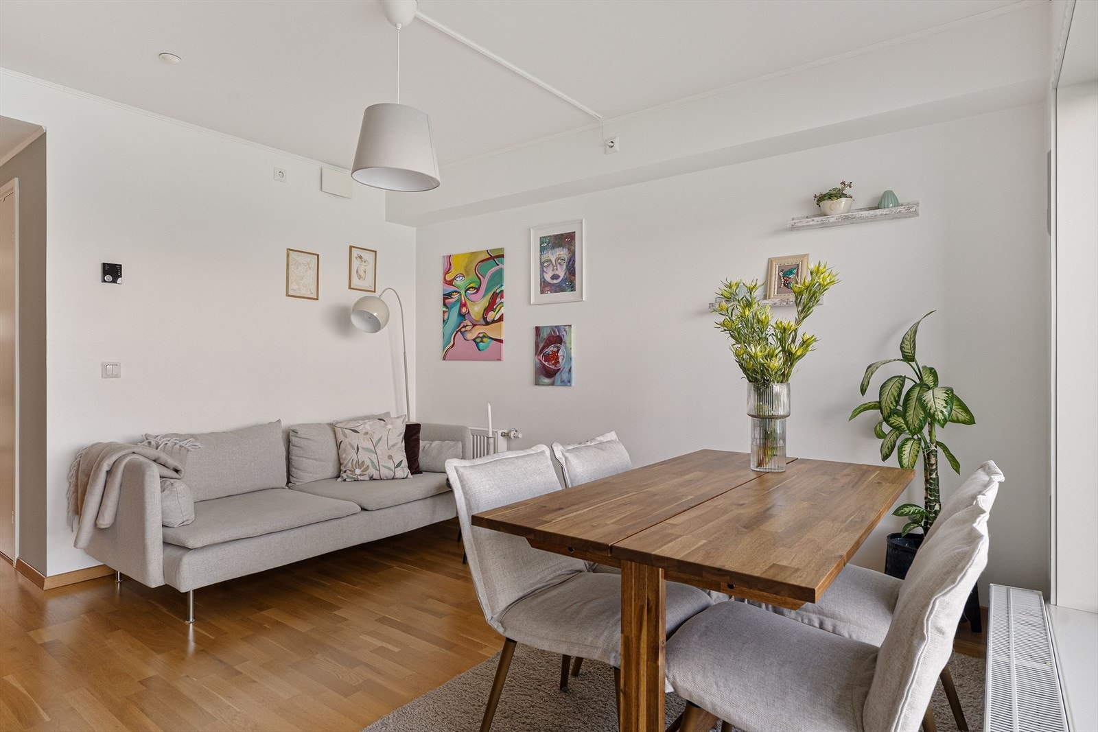 Leiligheten har balansert ventilasjon, som besørger et behagelig inneklima. Galleribilde