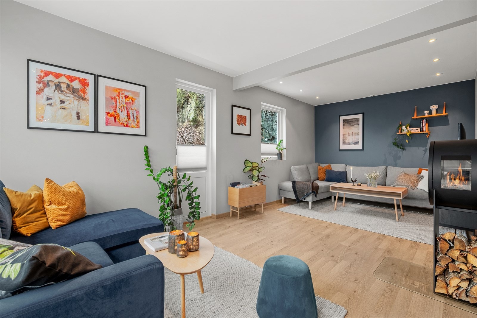 Her har man godt med plass til flere sittegrupper, noe som gir godt med boltreplass og en rekke møbleringsmuligheter. Galleribilde
