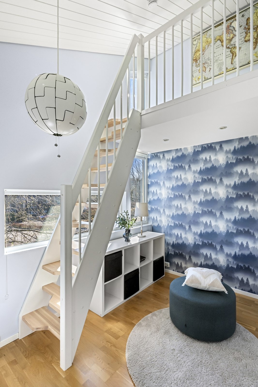 Soverom nr. 3 har trapp opp til egen hems Galleribilde