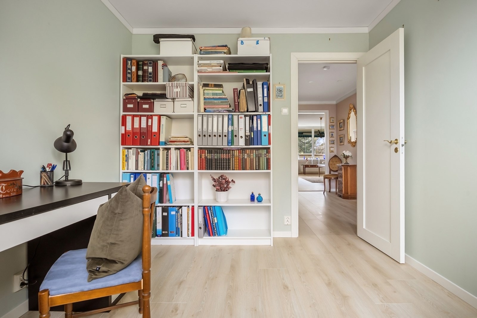 Rommet passer perfekt som barnerom, gjesterom eller kontor. Galleribilde