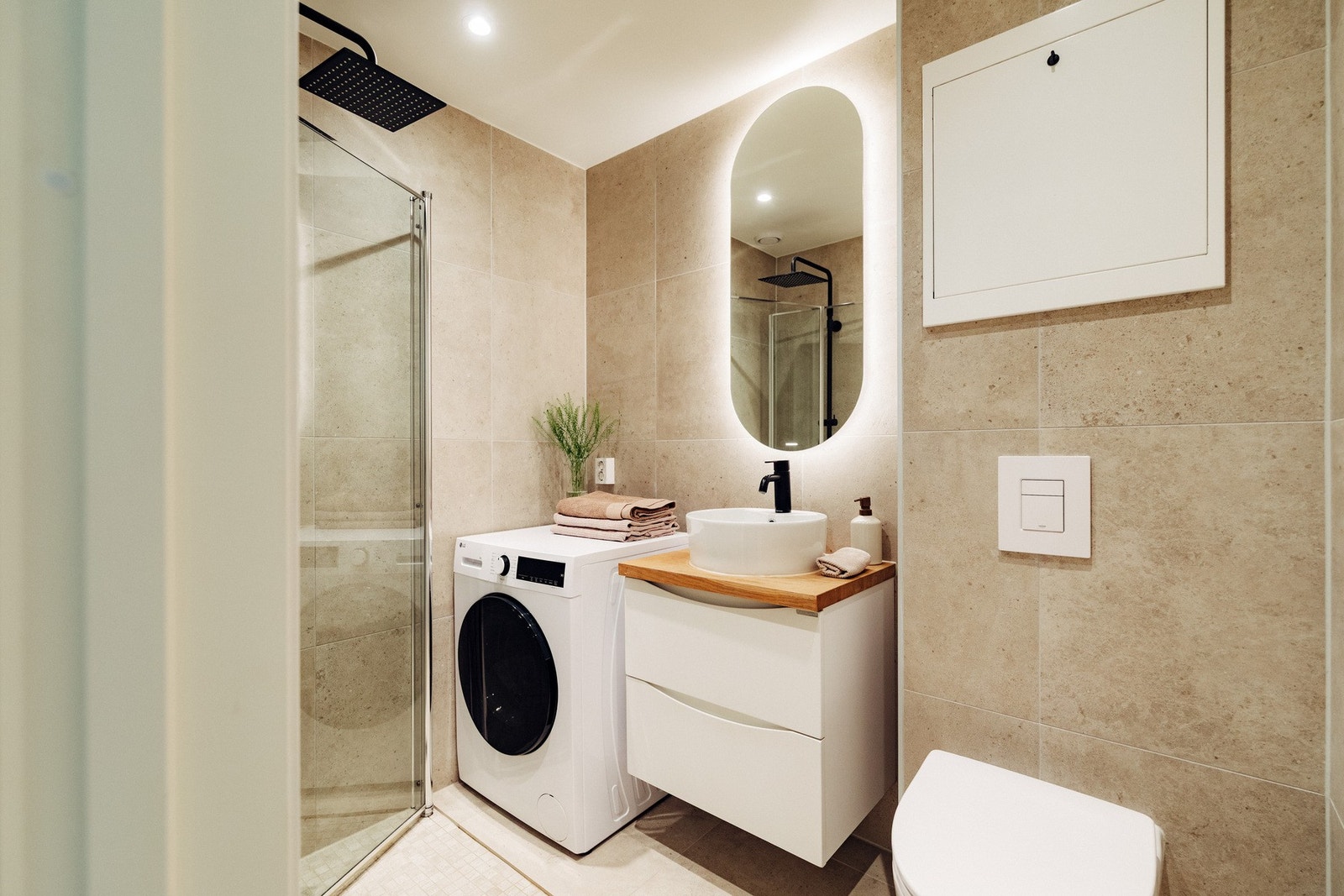 Badet fremstår som moderne og delikat, og ble renovert i 2023. Galleribilde