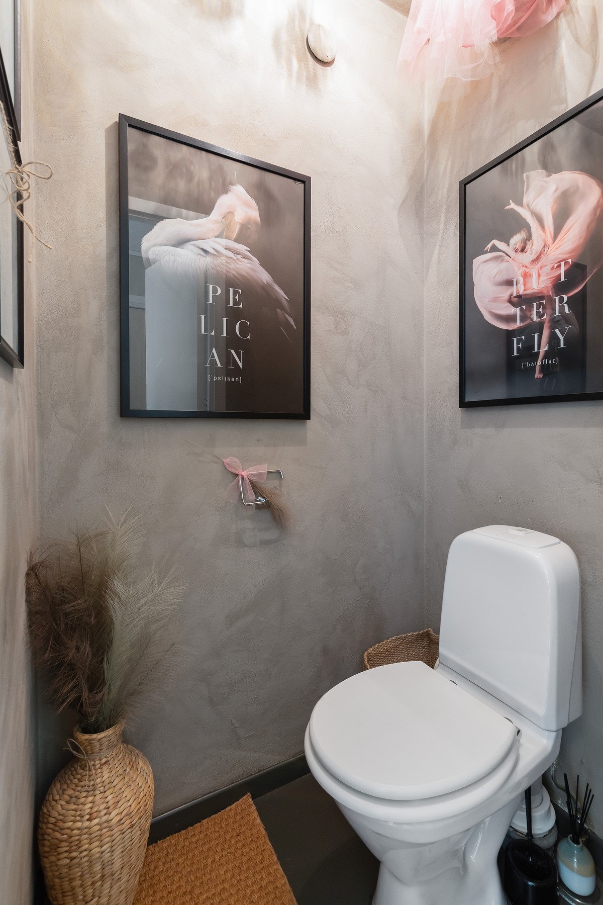 Stilig toalettrom malt med kalkmaling i fargen Marrakesh Galleribilde