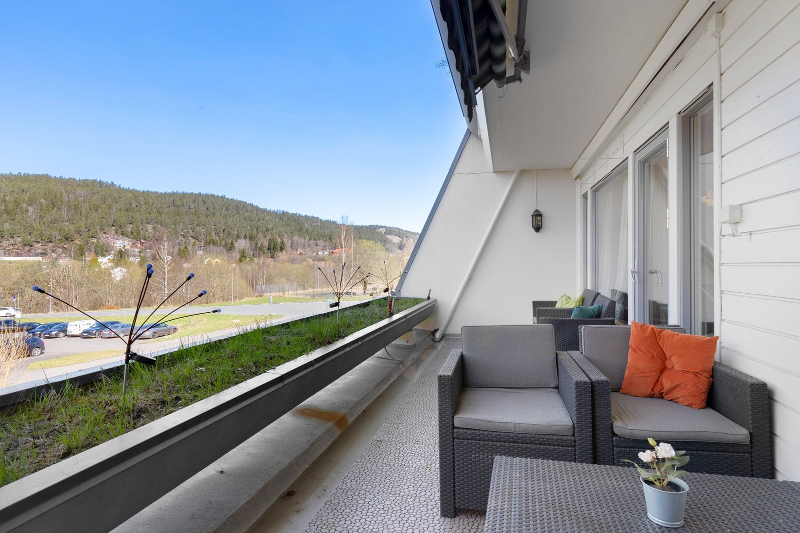 Perfekt uteplass for rolige morgener og hyggelige sommerkvelder. Galleribilde