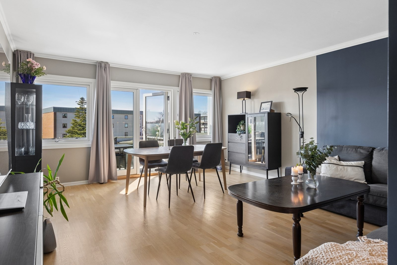 Plass til soner for både TV- og spisestue. Galleribilde
