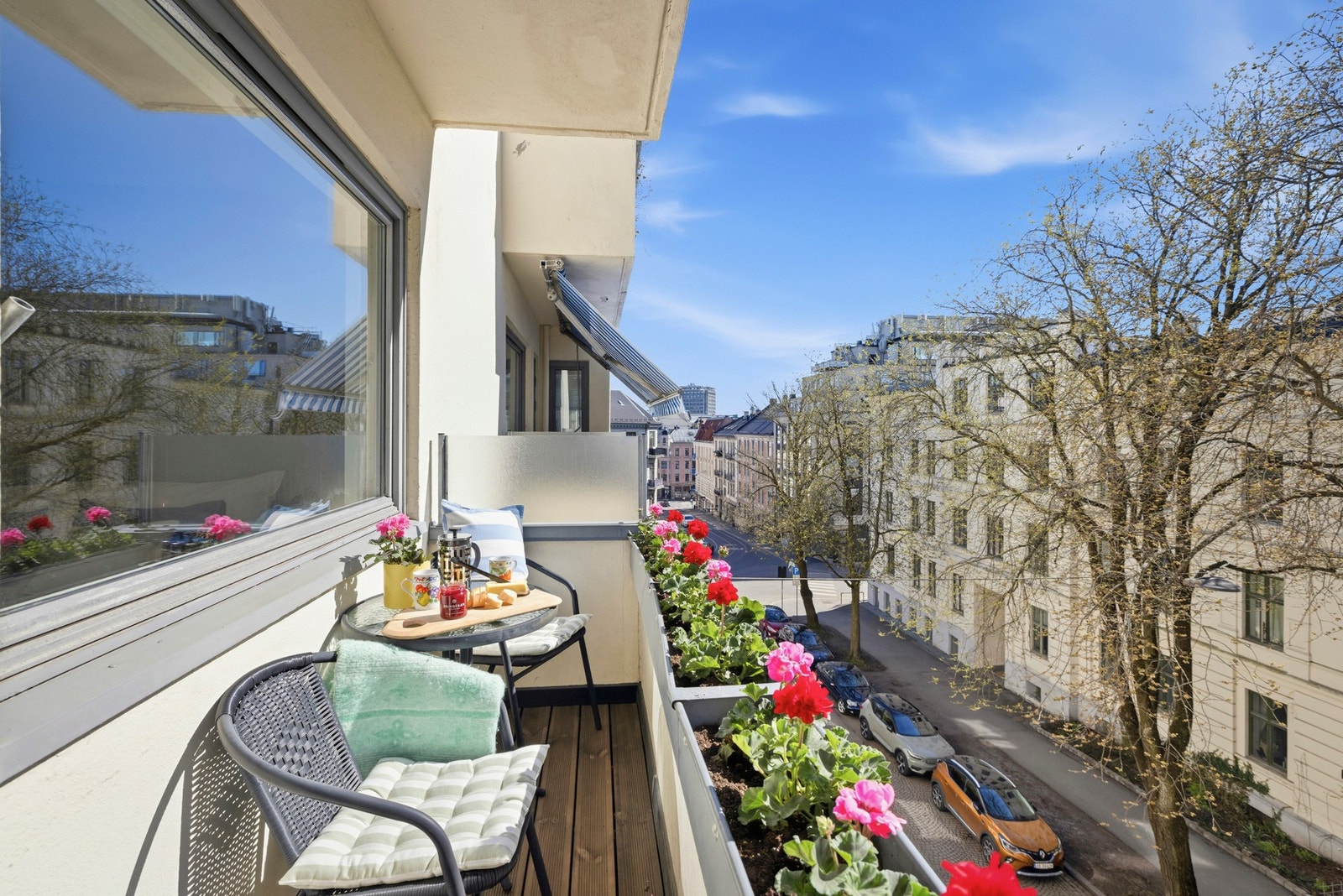 Utgang til sydvestvendt balkong på ca. 3 kvm Galleribilde