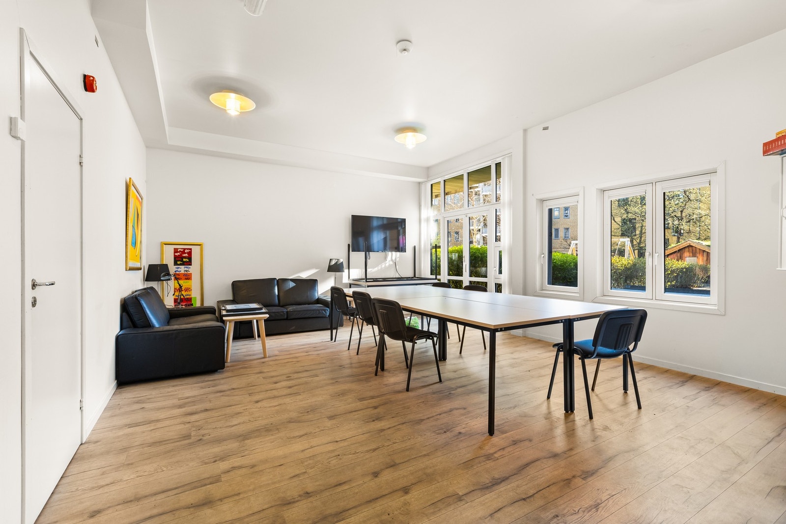 Felles selskapsrom som kan leies av beboerne og bookes via Vibbo. Galleribilde
