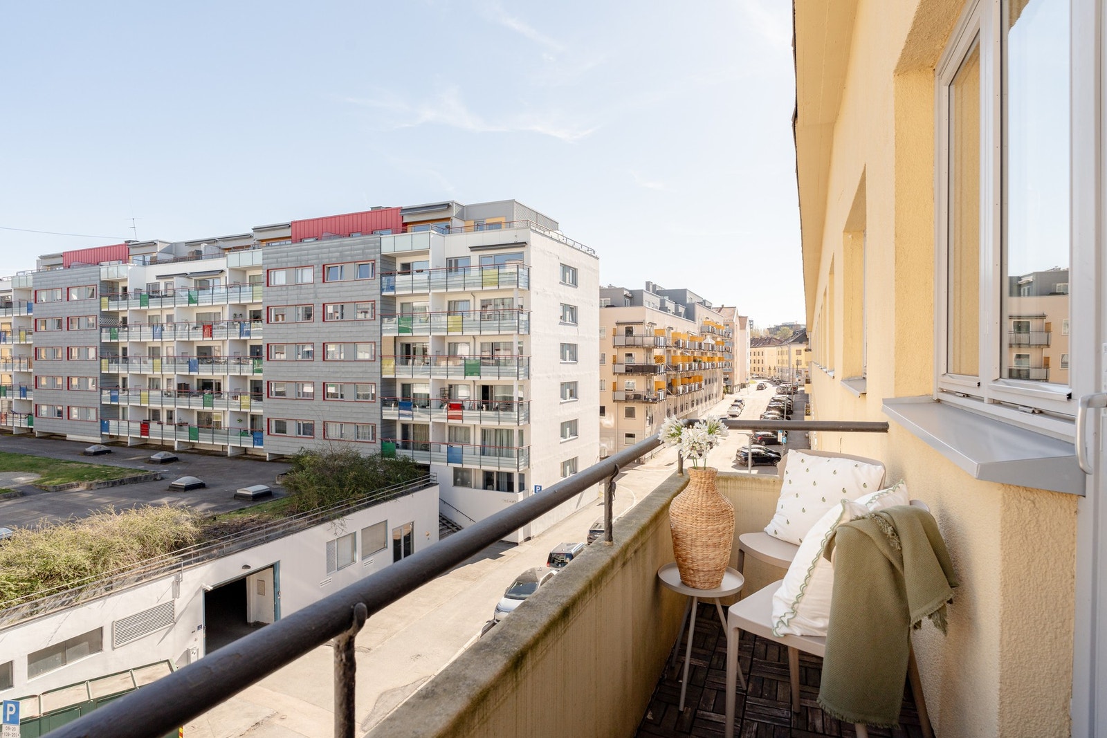 Balkongen er på 3 kvm. Galleribilde