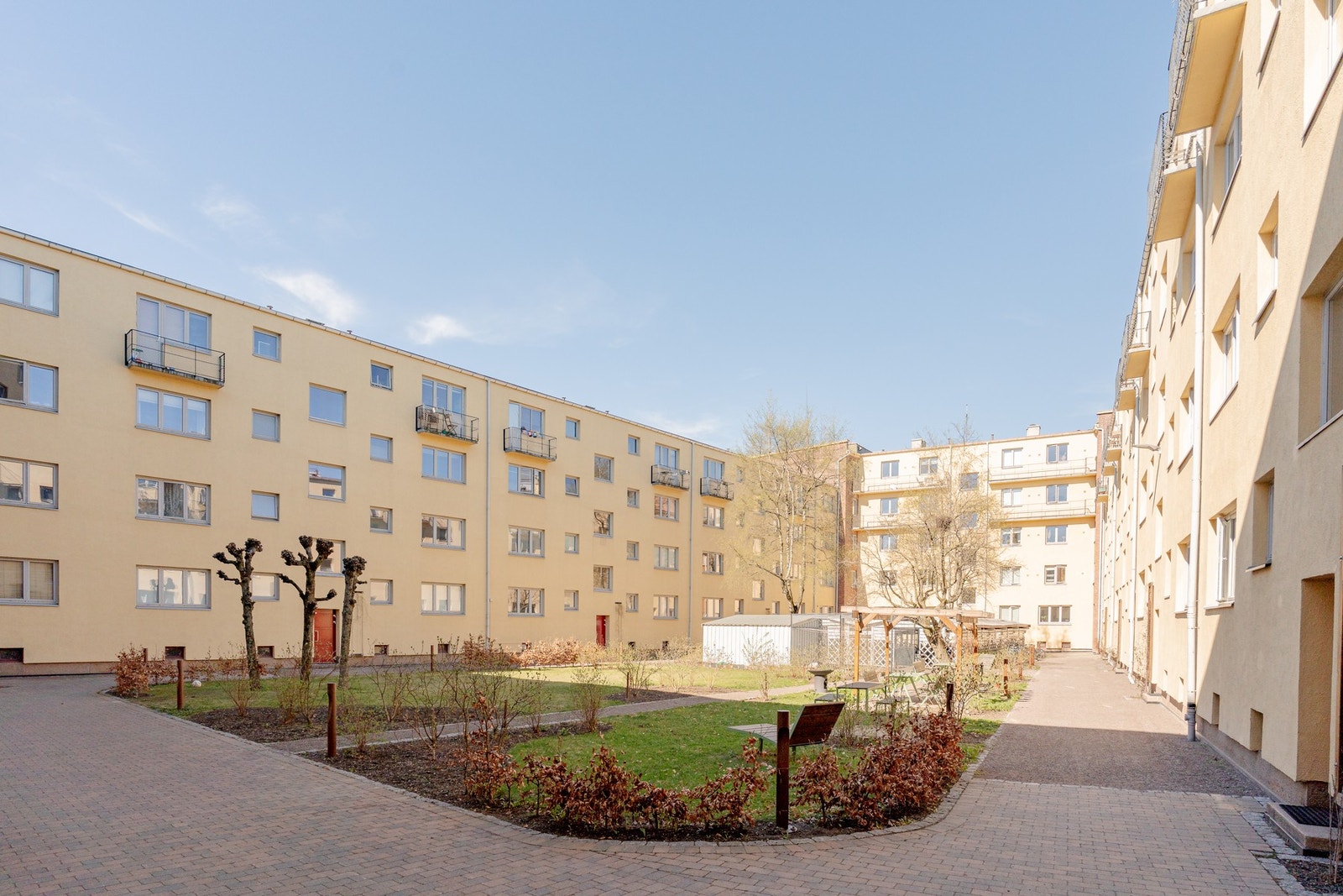 Bakgården er i praksis en privat park for beboerne. Galleribilde