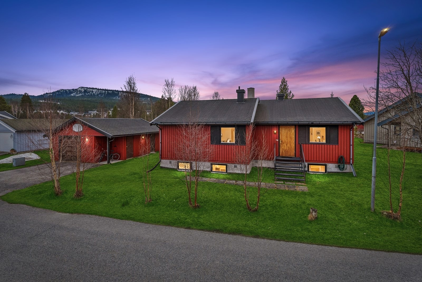 Velkommen til Måssåegga 4! Redigert kveldsfoto. Foto: Martin Rindalsholt Galleribilde