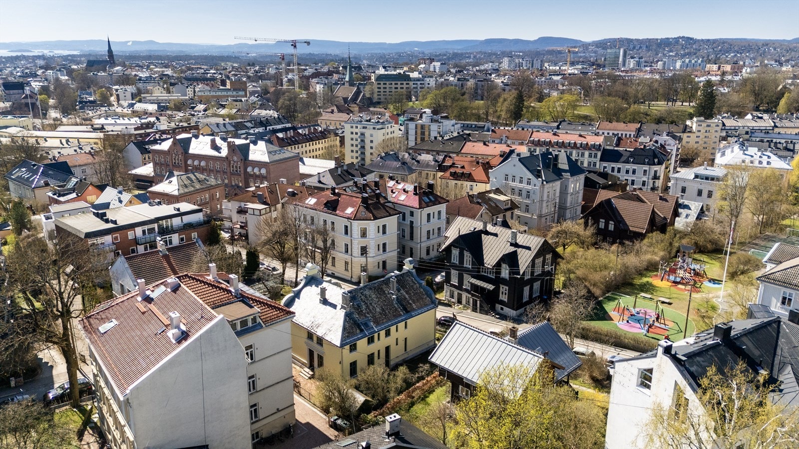 Her får man det beste fra to verdener; sentralt, med nærhet til grønne friområder like ved Adamstuen, Fagerborg og St. Hanshaugen. Galleribilde