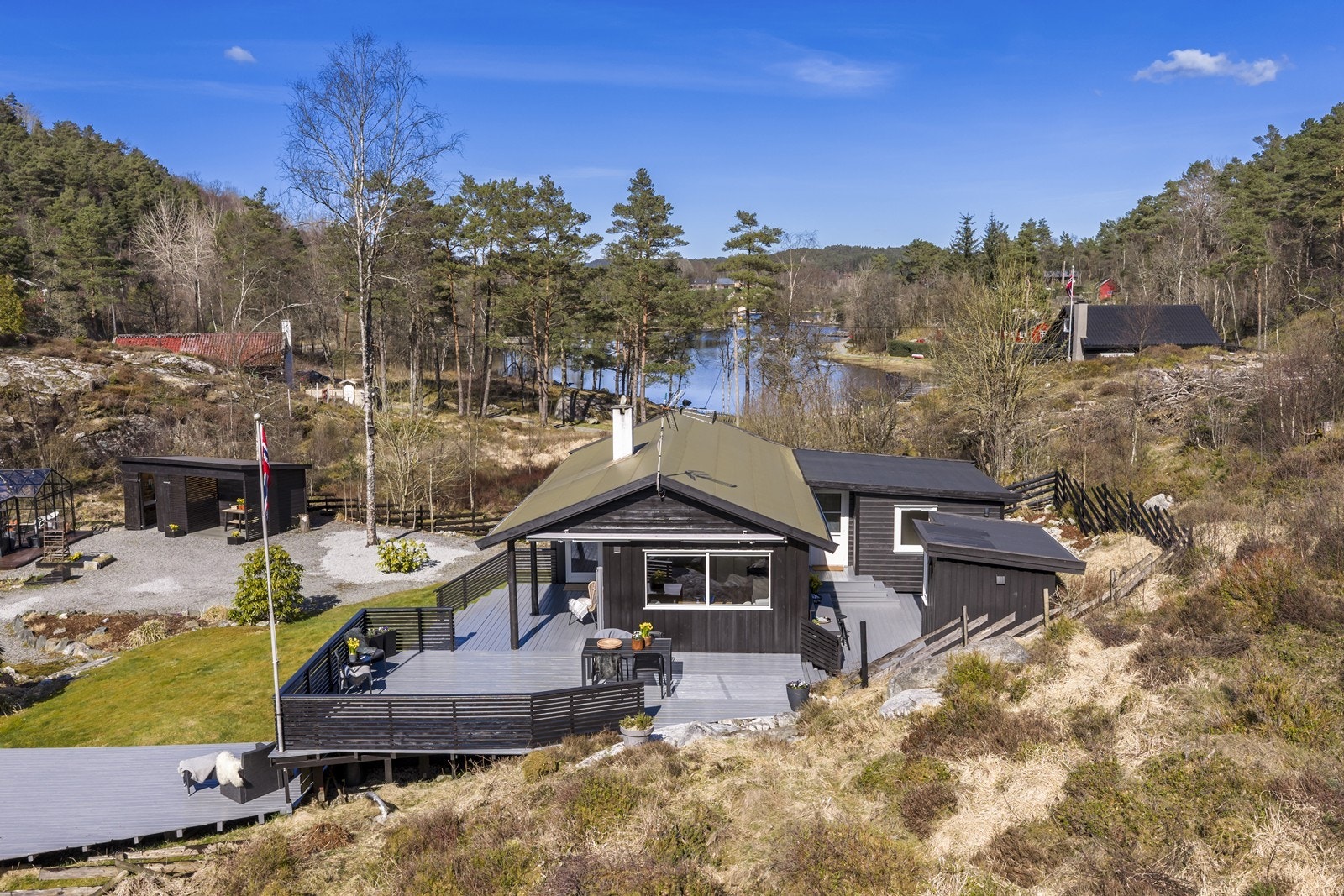 Velkommen til Ålfjordvegen 1404! Galleribilde