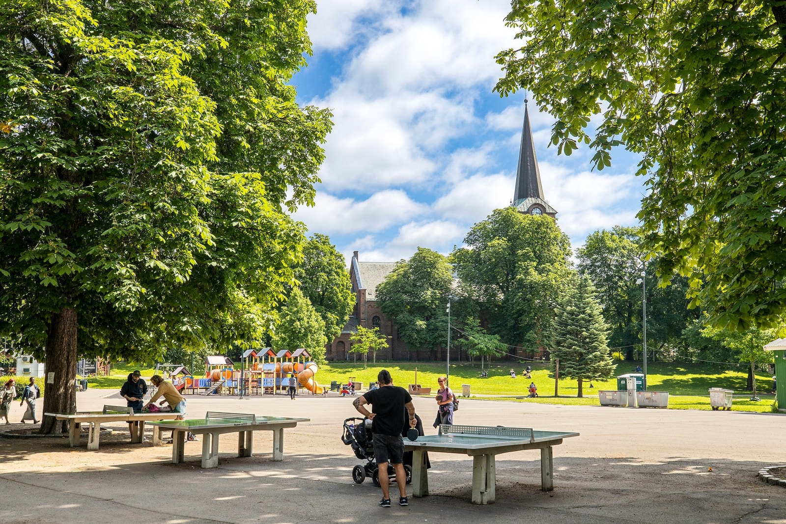 Kort vei er det også til Sofienbergparken. Galleribilde