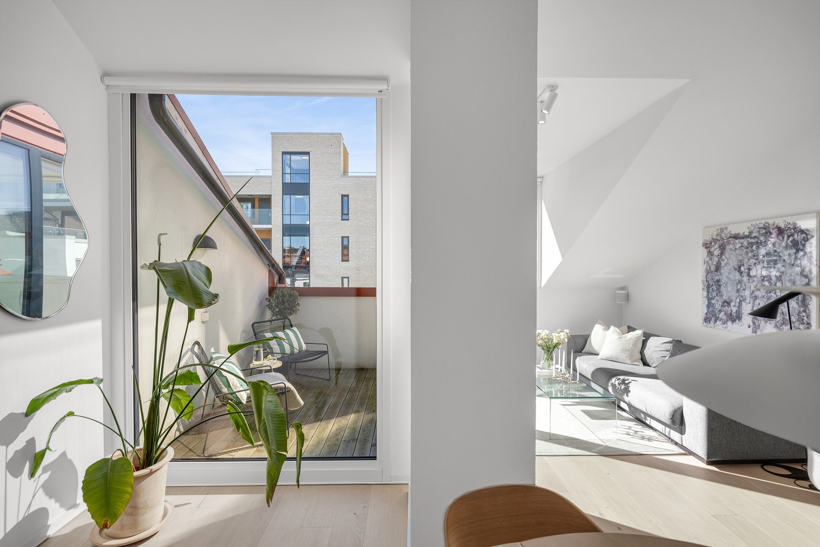 Store vindusflater gir et fantastisk lysinnslipp. Galleribilde