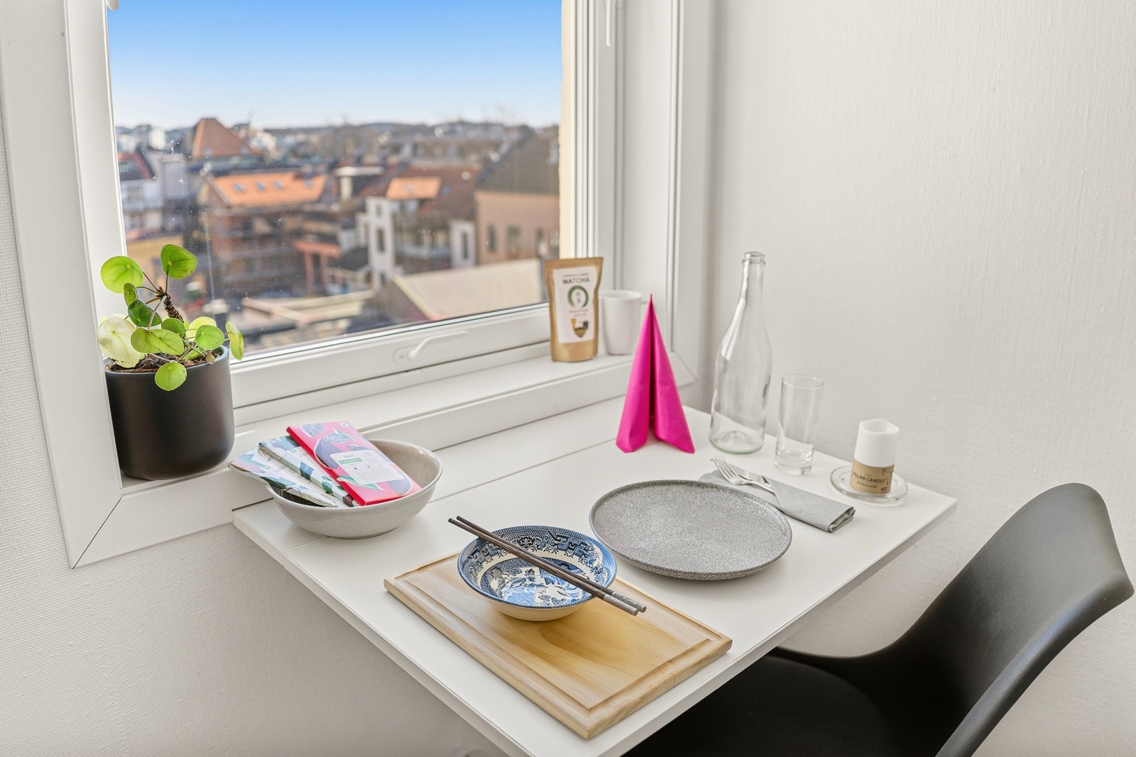 Fra kjøkkenet har du fin utsikt! Galleribilde