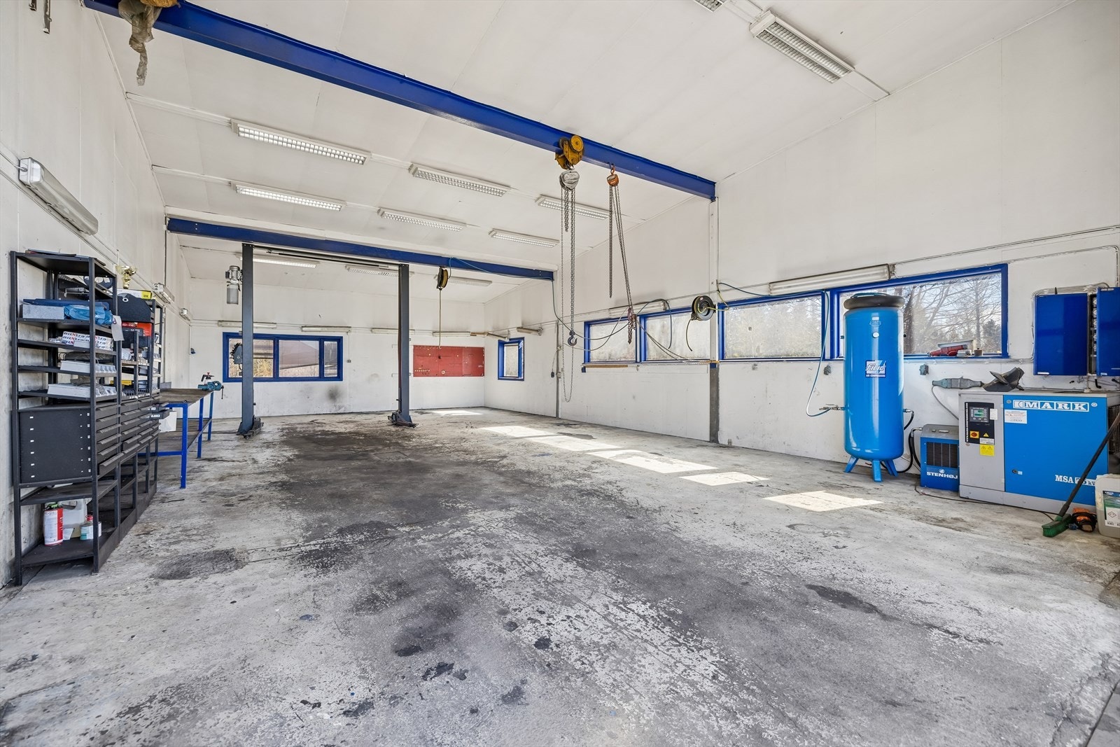Verksted/lager med god takhøyde og fleksible bruksmuligheter. Galleribilde